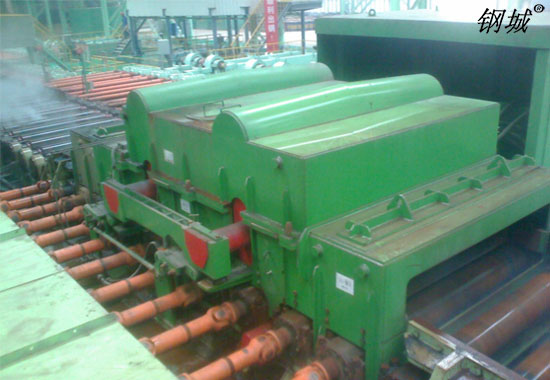 濟(jì)鋼4300寬厚板除鱗機(jī)